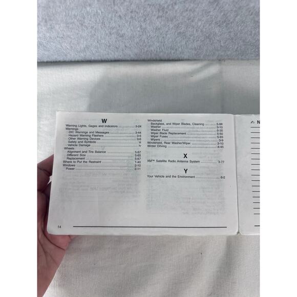 2006 Hummer H3 Owner’s Manual Operator Instructions - Picture 4 of 5